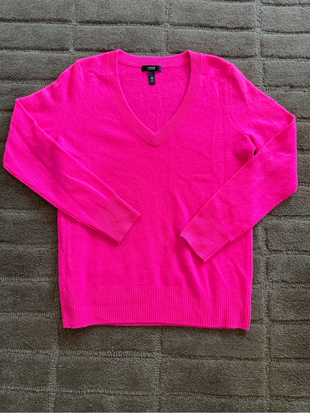 Aqua V-Neck Sweater in Bright Hot Pink 100% Cashmere